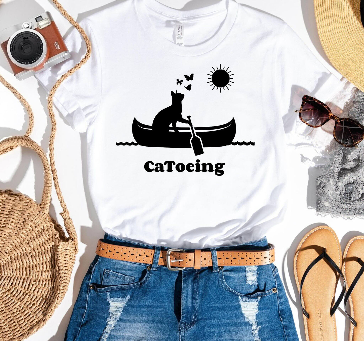 Catoeing T-Shirt - Funny Canoeing & Cat Lover Tee